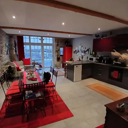 La Belle Maison * Piégut-Pluviers